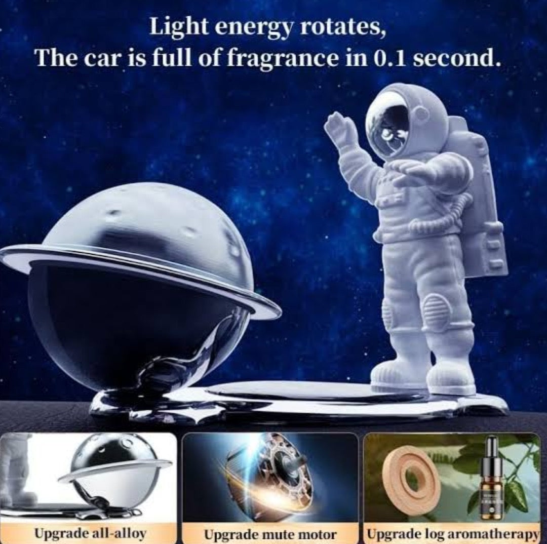 ASTRONAUT CAR SOLAR PERFUME