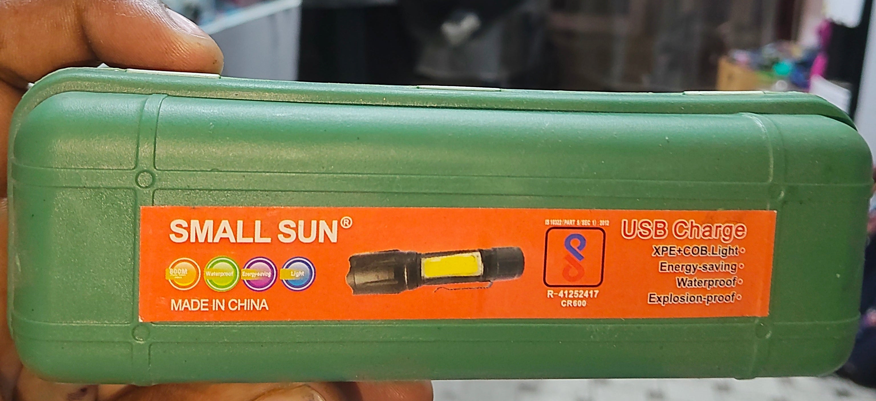 SMALL SUN®
USB ChargeSMALL SUN®.
.LED HIGH.BATTERY
